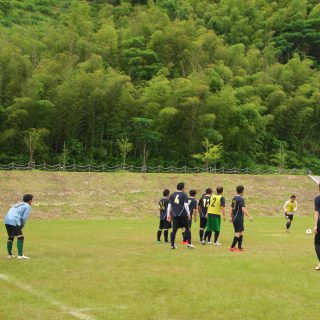 松村君のフリーキック！